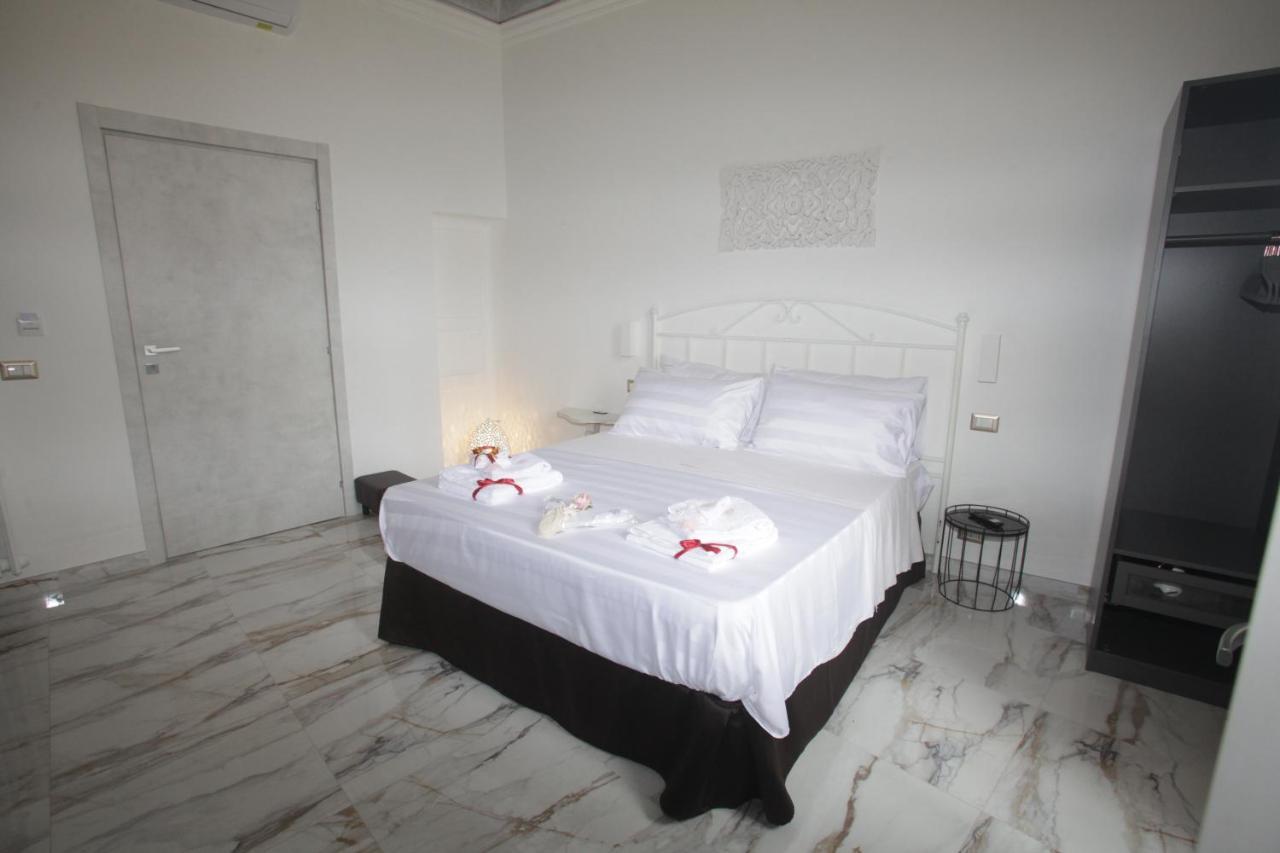 La Dimora Di Re Idomeneo Bed & Breakfast Lecce Dış mekan fotoğraf