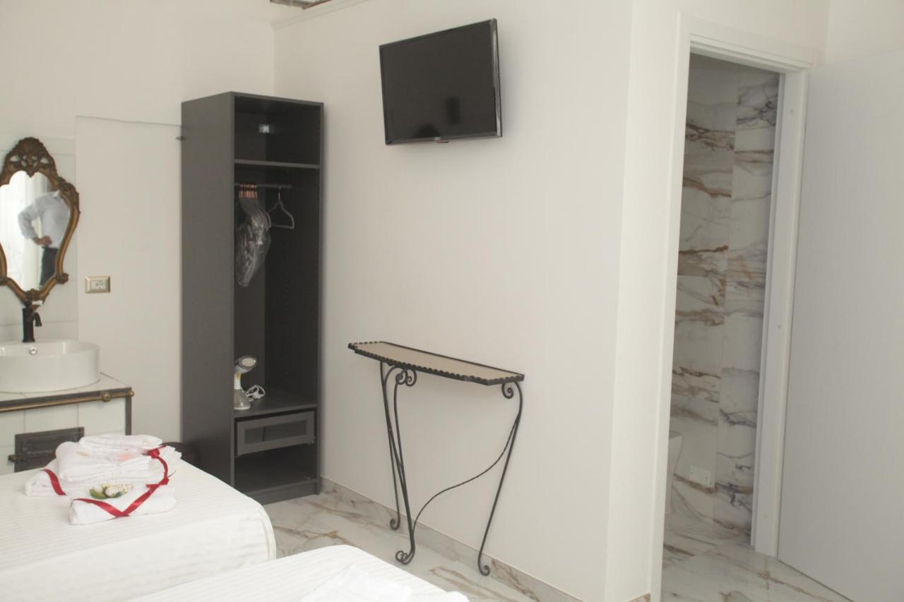 La Dimora Di Re Idomeneo Bed & Breakfast Lecce Dış mekan fotoğraf