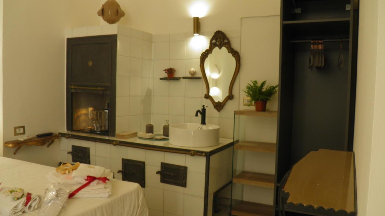 La Dimora Di Re Idomeneo Bed & Breakfast Lecce Dış mekan fotoğraf