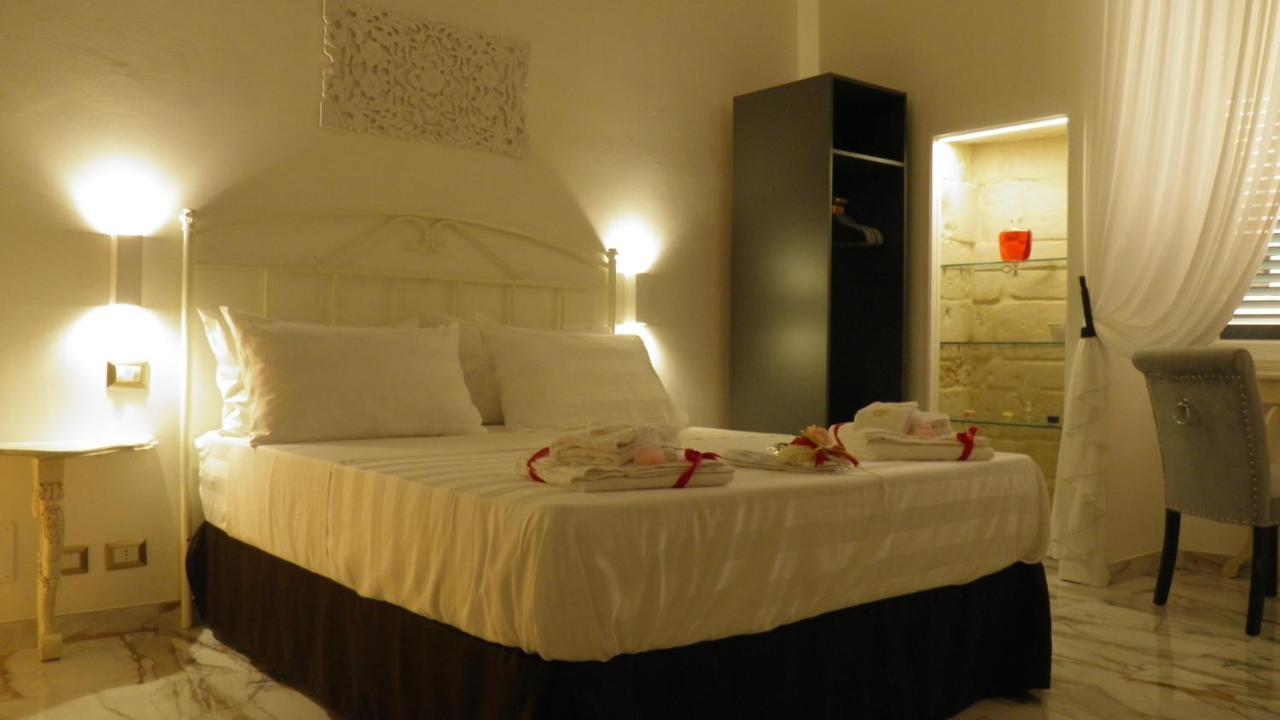 La Dimora Di Re Idomeneo Bed & Breakfast Lecce Dış mekan fotoğraf