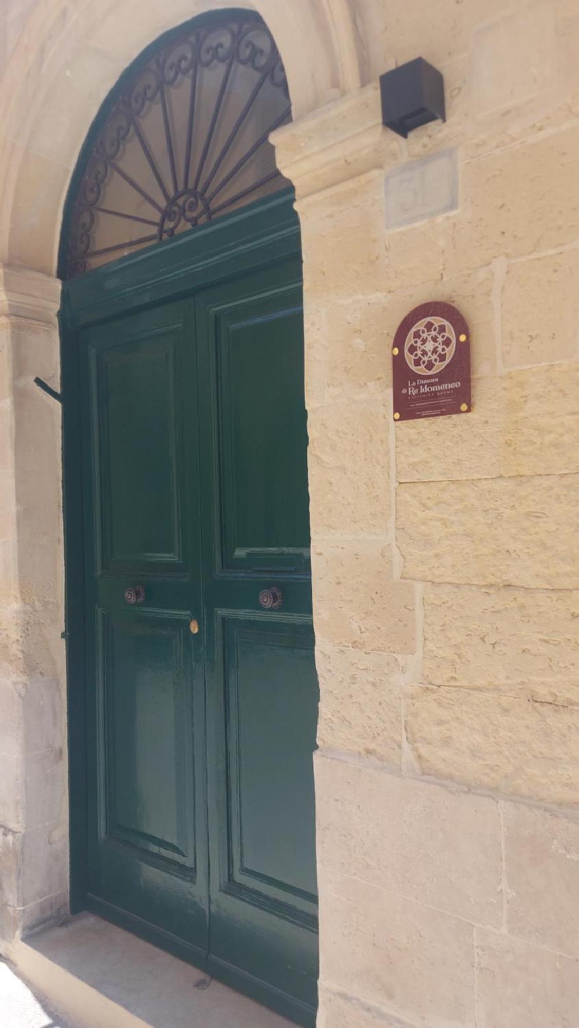 La Dimora Di Re Idomeneo Bed & Breakfast Lecce Dış mekan fotoğraf