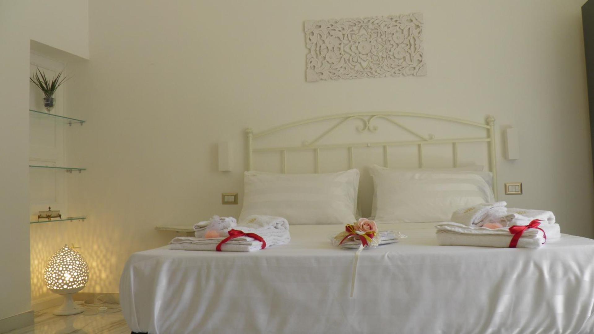 La Dimora Di Re Idomeneo Bed & Breakfast Lecce Dış mekan fotoğraf