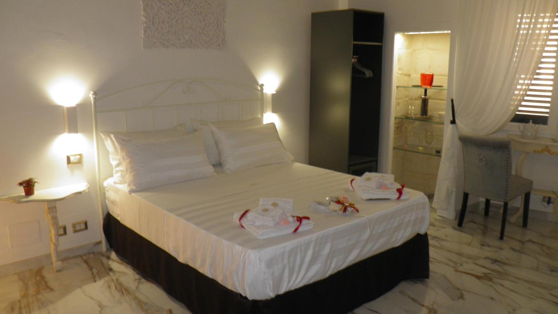 La Dimora Di Re Idomeneo Bed & Breakfast Lecce Dış mekan fotoğraf